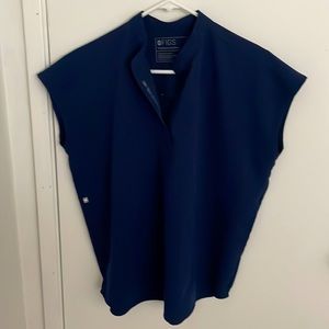 Figs XS Rafaela oversized scrub top excellent condition